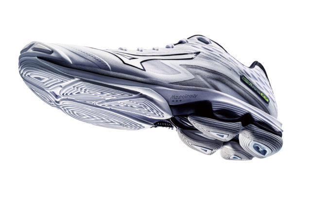 バレーボールシューズ(Mizuno Enerzy XP) ミズノ」から「MIZUNO ENERZY」採用のバレーボールシューズ「ウエーブ
