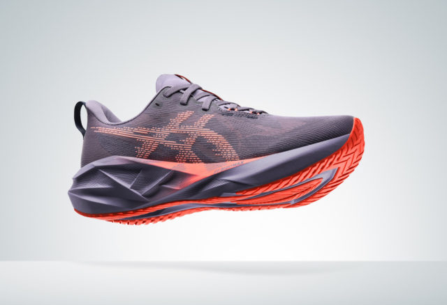 アシックス」から軽量で反発性に優れ、よりスピードを出しやすくなった